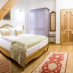 Schloss Thalheim Hotel