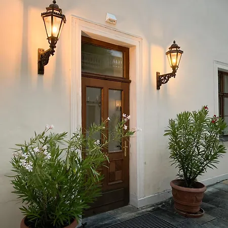 Schloss Thalheim 4* Perschling