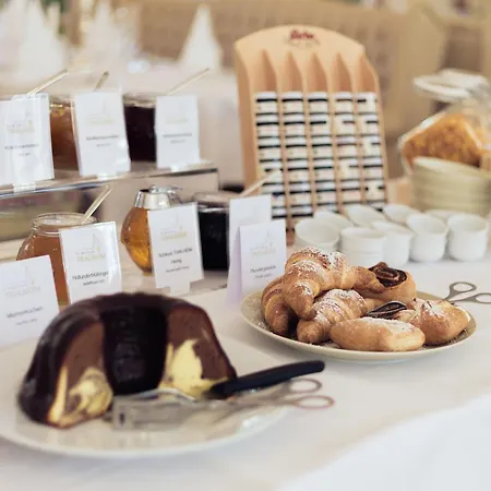 Schloss Thalheim Hotel