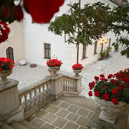 Hotel Schloss Thalheim