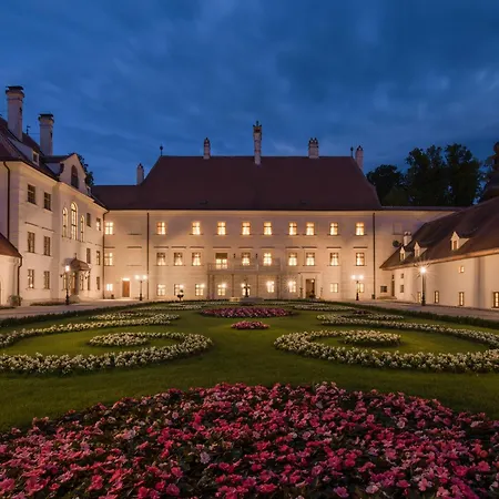 Schloss Thalheim Hotel 4*