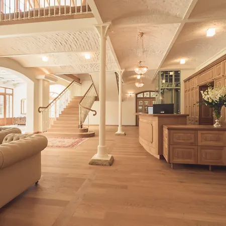 Schloss Thalheim Perschling