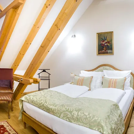 Schloss Thalheim 4*