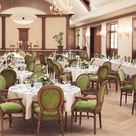 Hotel Schloss Thalheim 4*