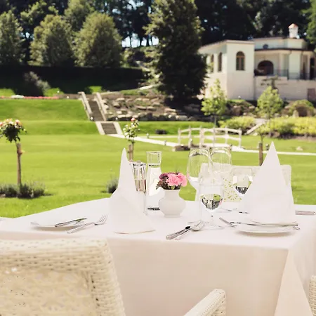 Schloss Thalheim Hotel