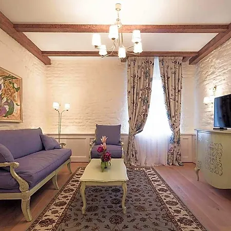 Hotel Schloss Thalheim 4*