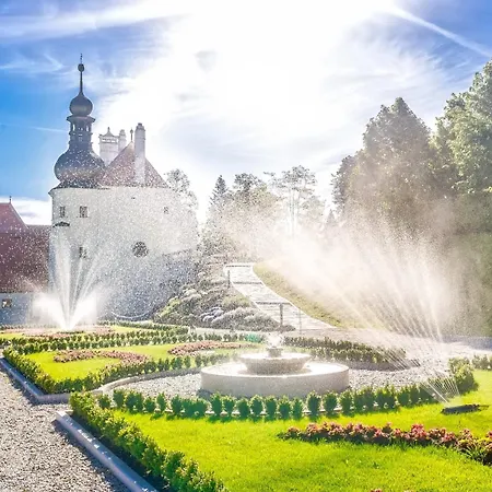 Hotel Schloss Thalheim Perschling