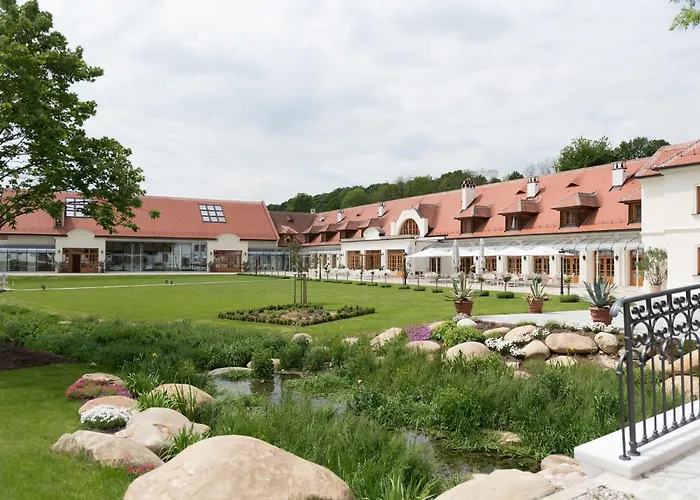 Schloss Thalheim 4* Perschling