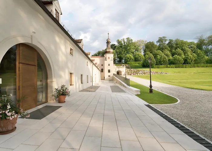 فندق Schloss Thalheim