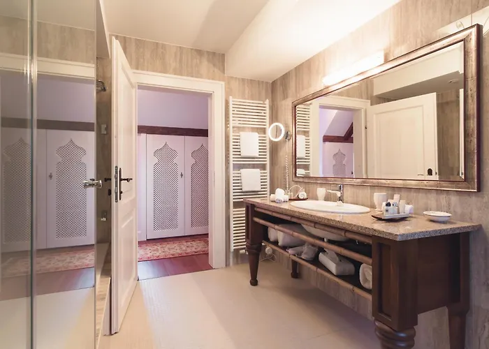 Schloss Thalheim Hotel Perschling