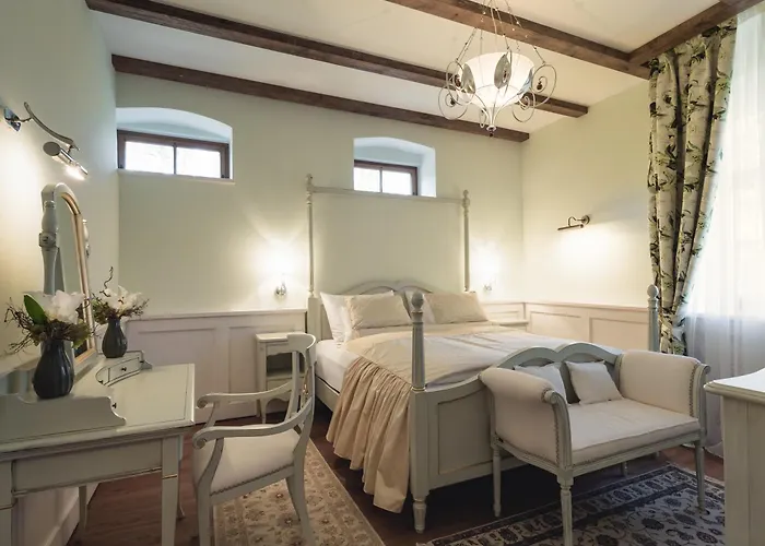 Schloss Thalheim Hotel Perschling