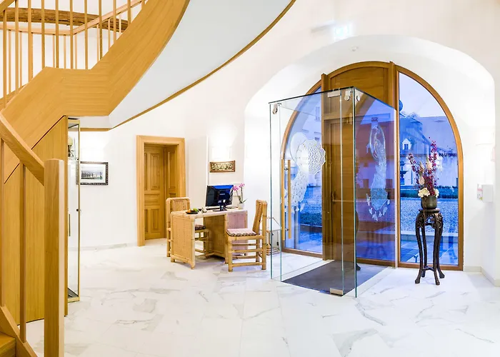 فندق Schloss Thalheim 4*